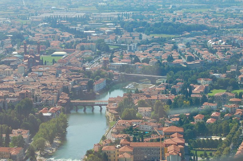 DSC_4928.JPG - Terzo Giorno: Bassano del Grappa: Il Ponte degli Alpini